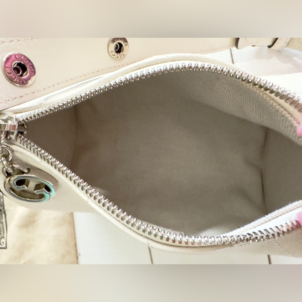 Gucci Leather Blonde Small Cylinder Handbag / Barrel Bag - Picture 9 of 10